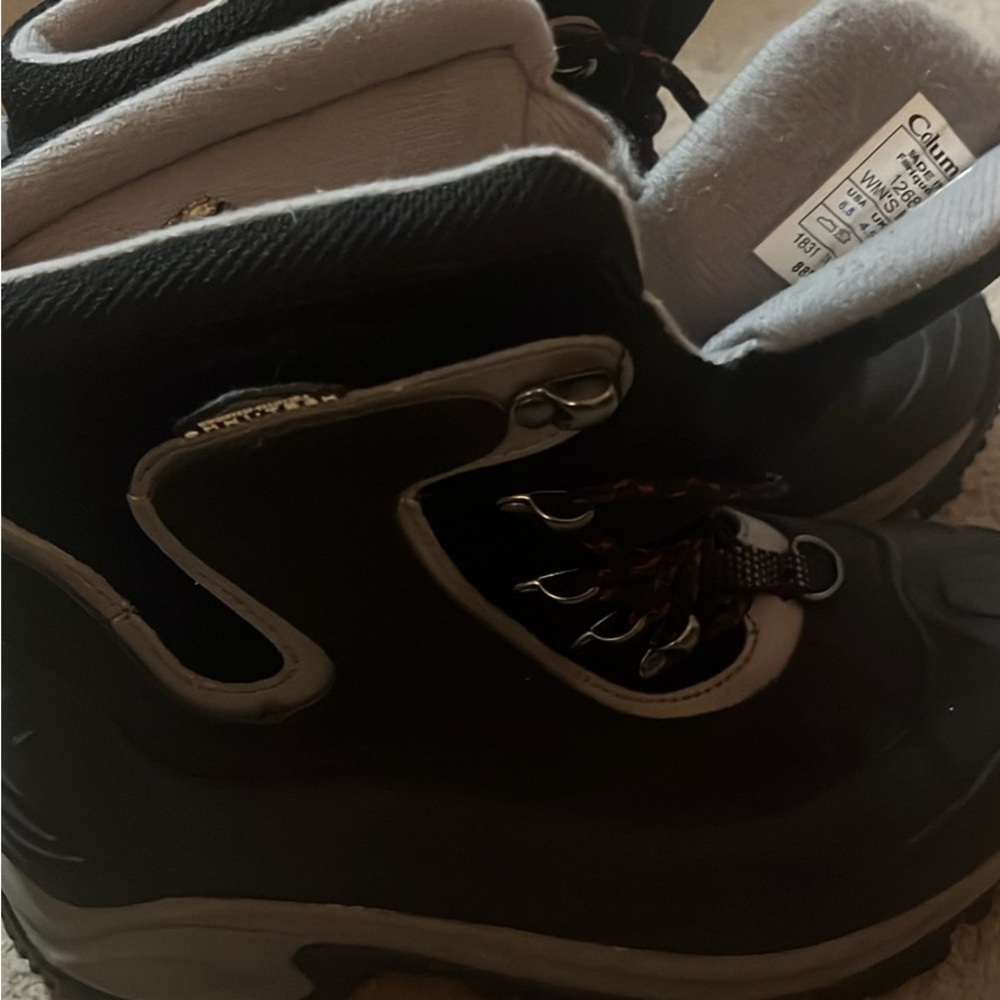 Columbia Gray Winter Boots 200 grams